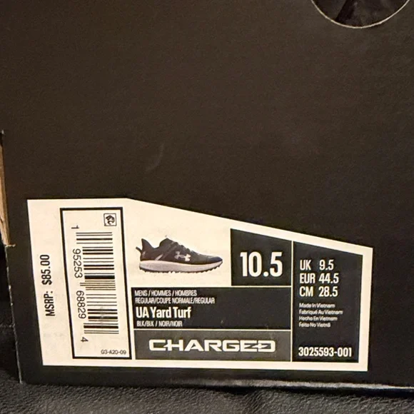 Under Armour Black and White Sports Cleats - Picture 5 of 5